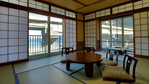 ペット1匹OK◆海側10畳 |半露天風呂付き和室